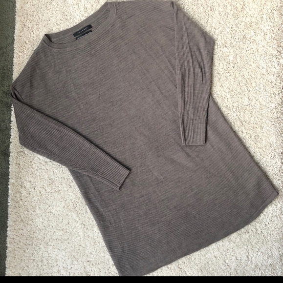 Tahari Merino Wool Sweater - Picture 5 of 12